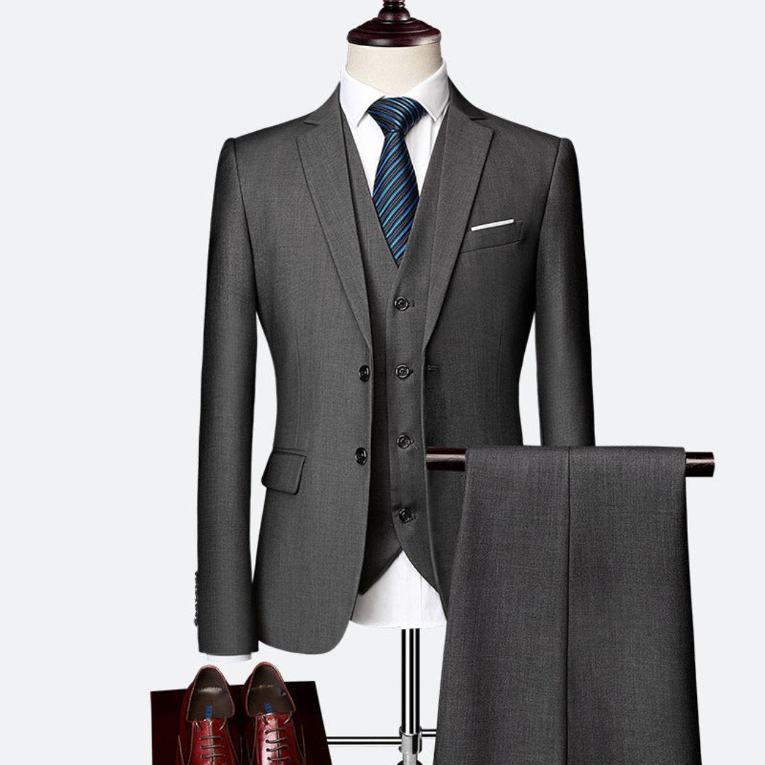 Komplet trzyczęściowy męski dopasowany zestaw odzieży - Arkadya Outlet - Men Suit