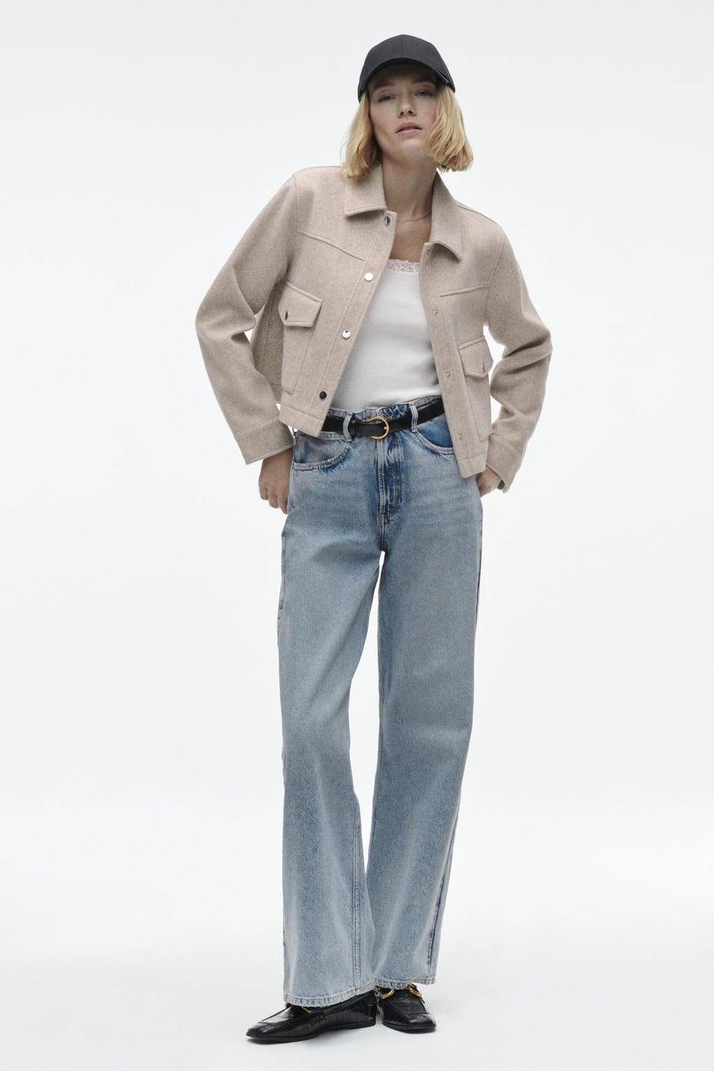Kurtka damska krótka dopasowana – kołnierz, kieszenie - Arkadya Outlet - Women Jacket