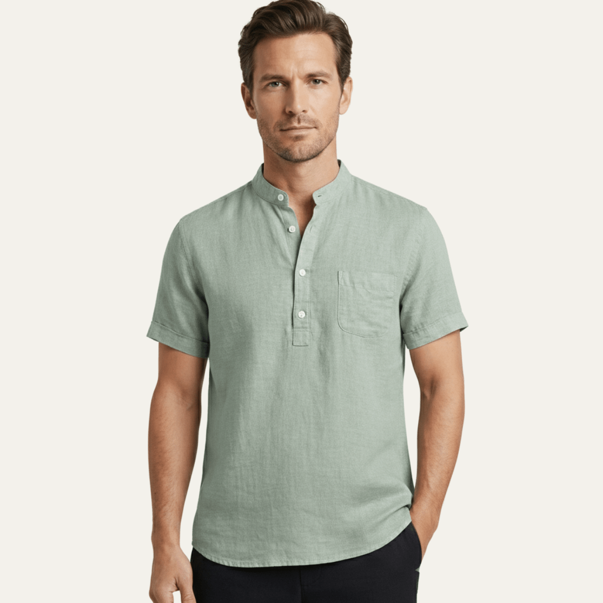 Lniana koszula męska Henley – krótki rękaw, luźny krój - Arkadya Outlet - Men Shirt