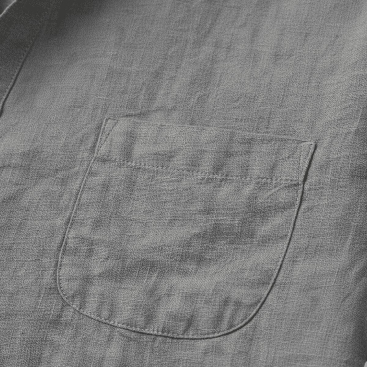 Lniana koszula męska Henley – krótki rękaw, luźny krój - Arkadya Outlet - Men Shirt