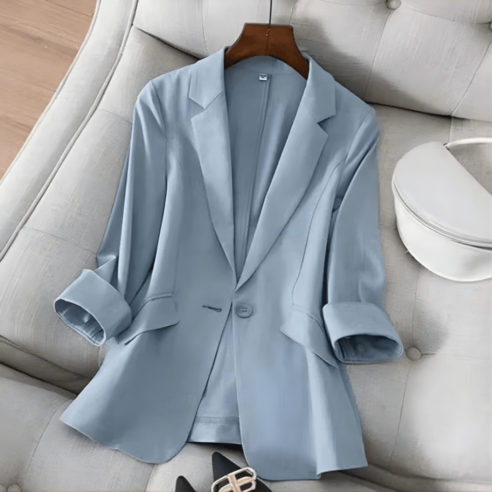 Marynarka damska dopasowana – rękaw 3/4, jeden guzik - Arkadya Outlet - Women Blazer