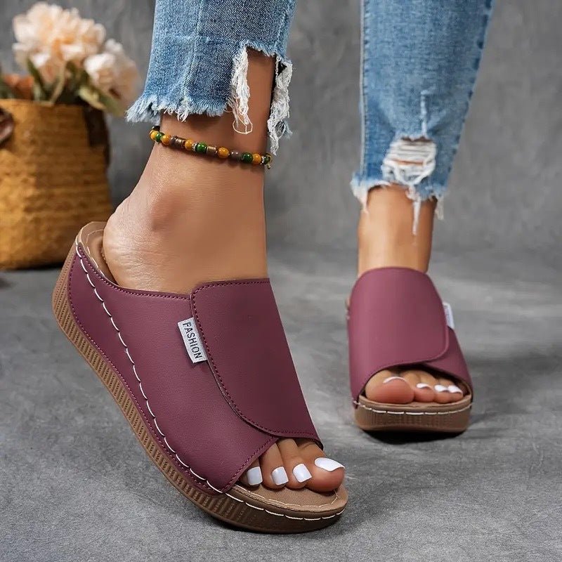 Sandały damskie wsuwane na koturnie – odkryty nosek - Arkadya Outlet - Women Sandals