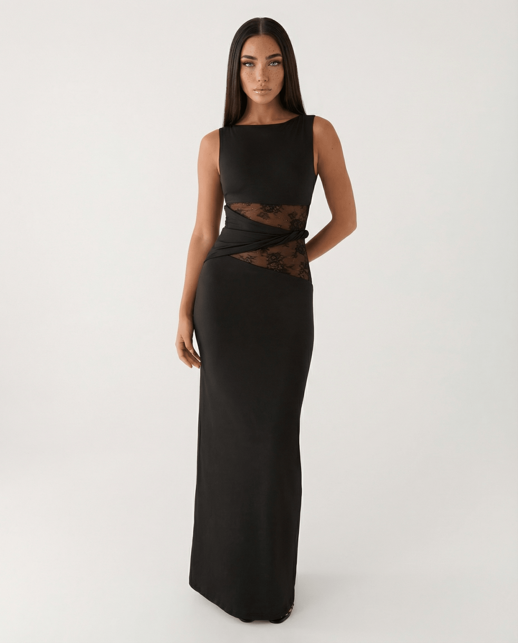 Sukienka maxi koronkowa dopasowana - Arkadya Outlet - Women Maxi Dress