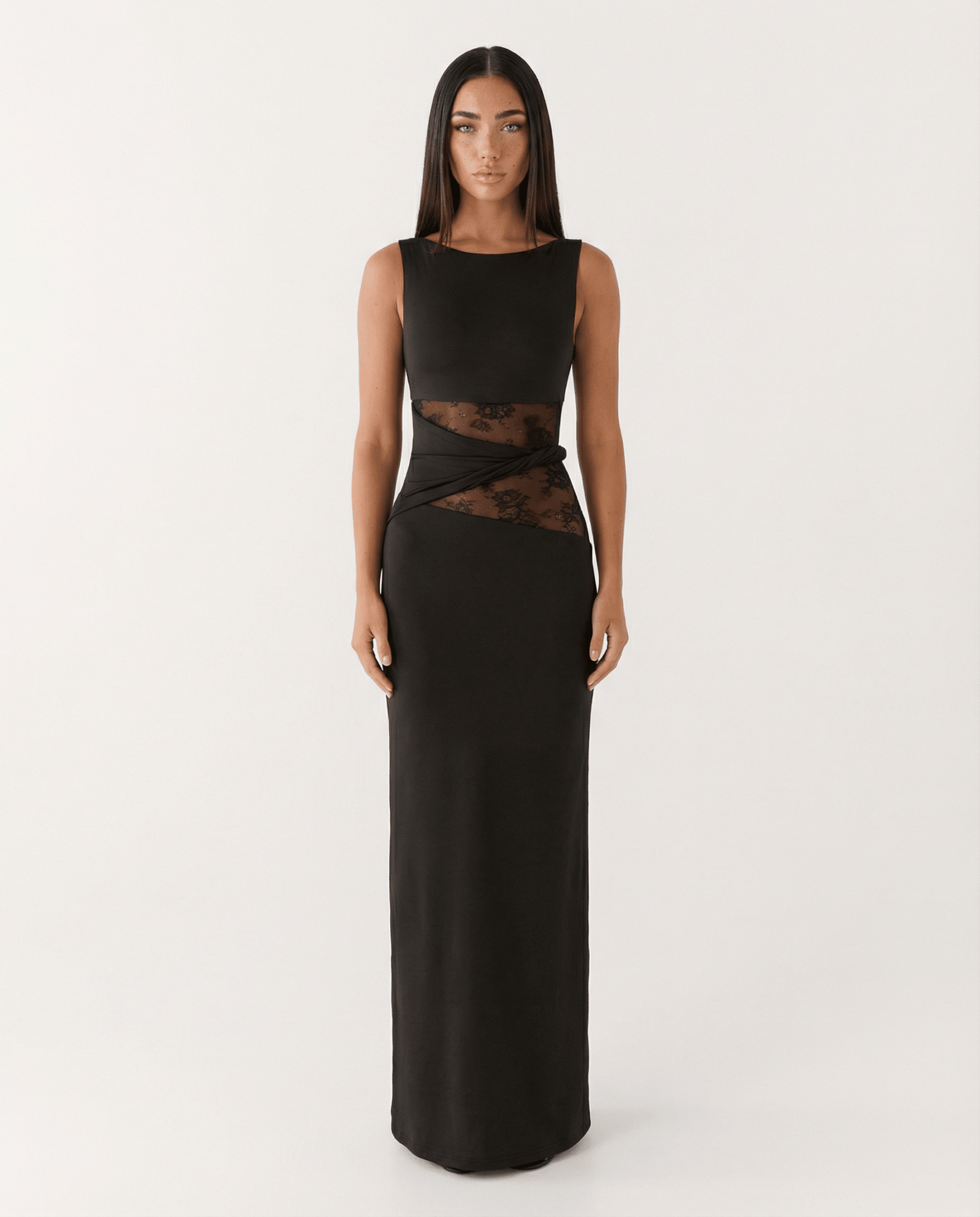 Sukienka maxi koronkowa dopasowana - Arkadya Outlet - Women Maxi Dress