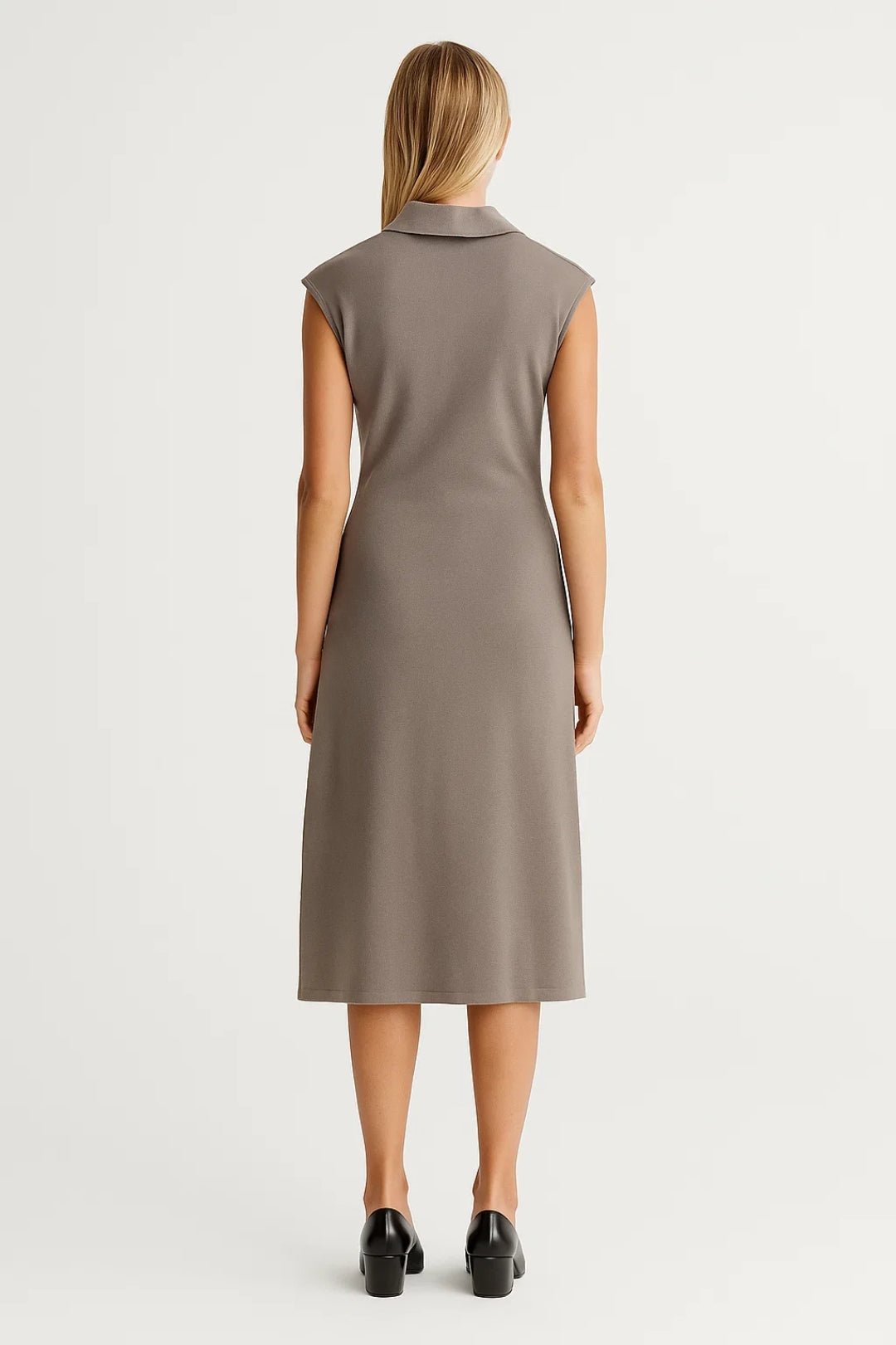 Sukienka midi damska – stójka, guziki, bez rękawów - Arkadya Outlet - Women Midi Dress