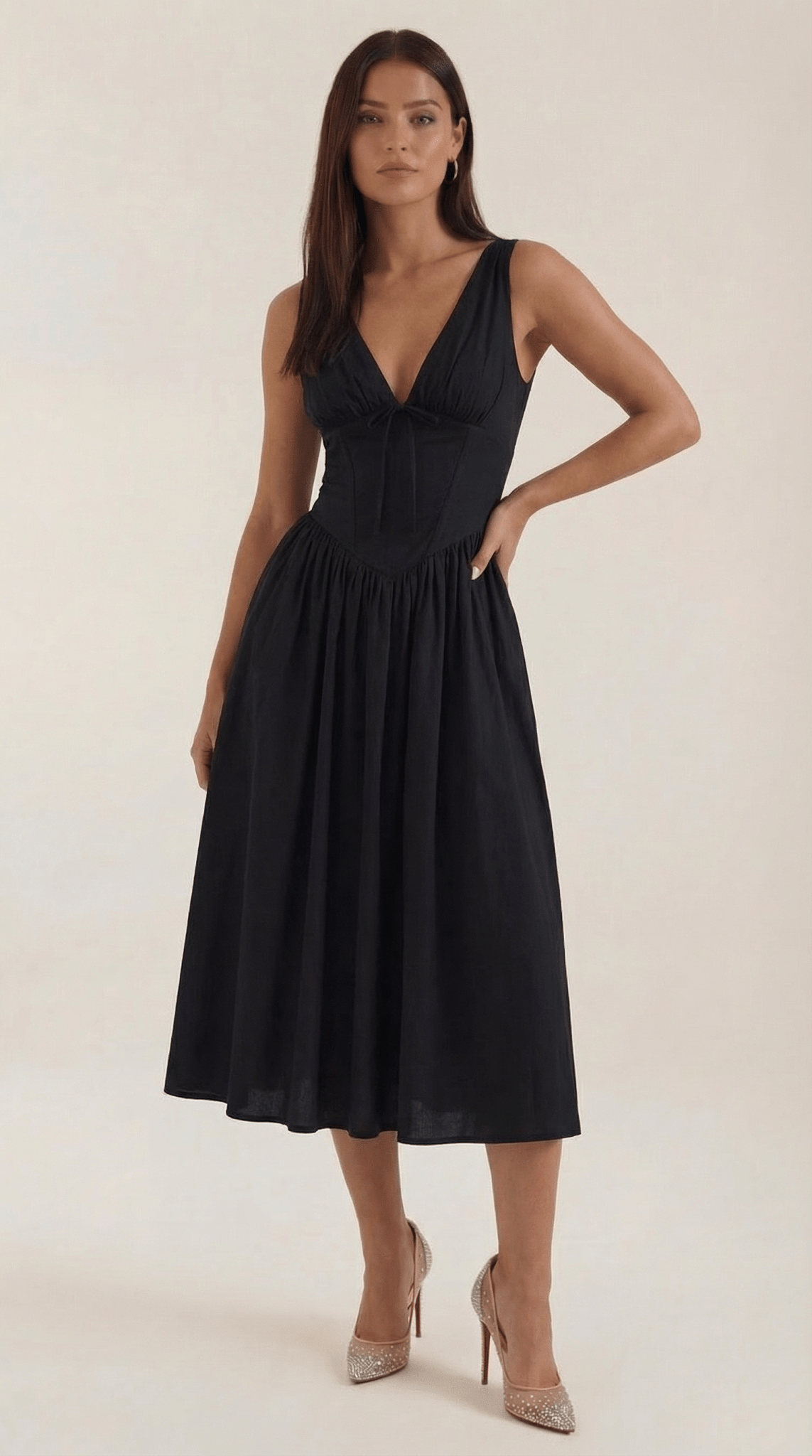 Sukienka midi dekolt V – dopasowana góra, marszczony dół - Arkadya Outlet - Women Midi Dress
