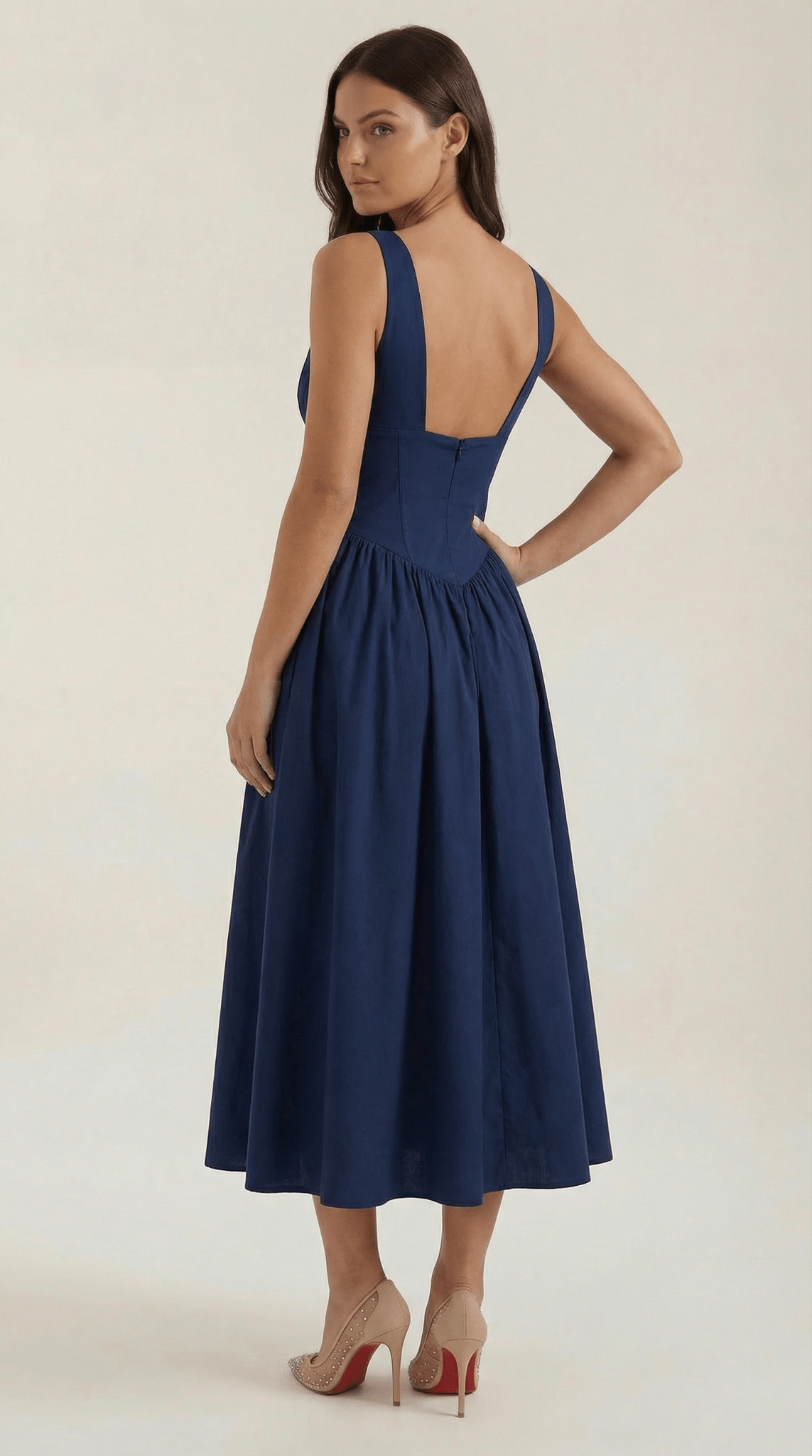 Sukienka midi dekolt V – dopasowana góra, marszczony dół - Arkadya Outlet - Women Midi Dress