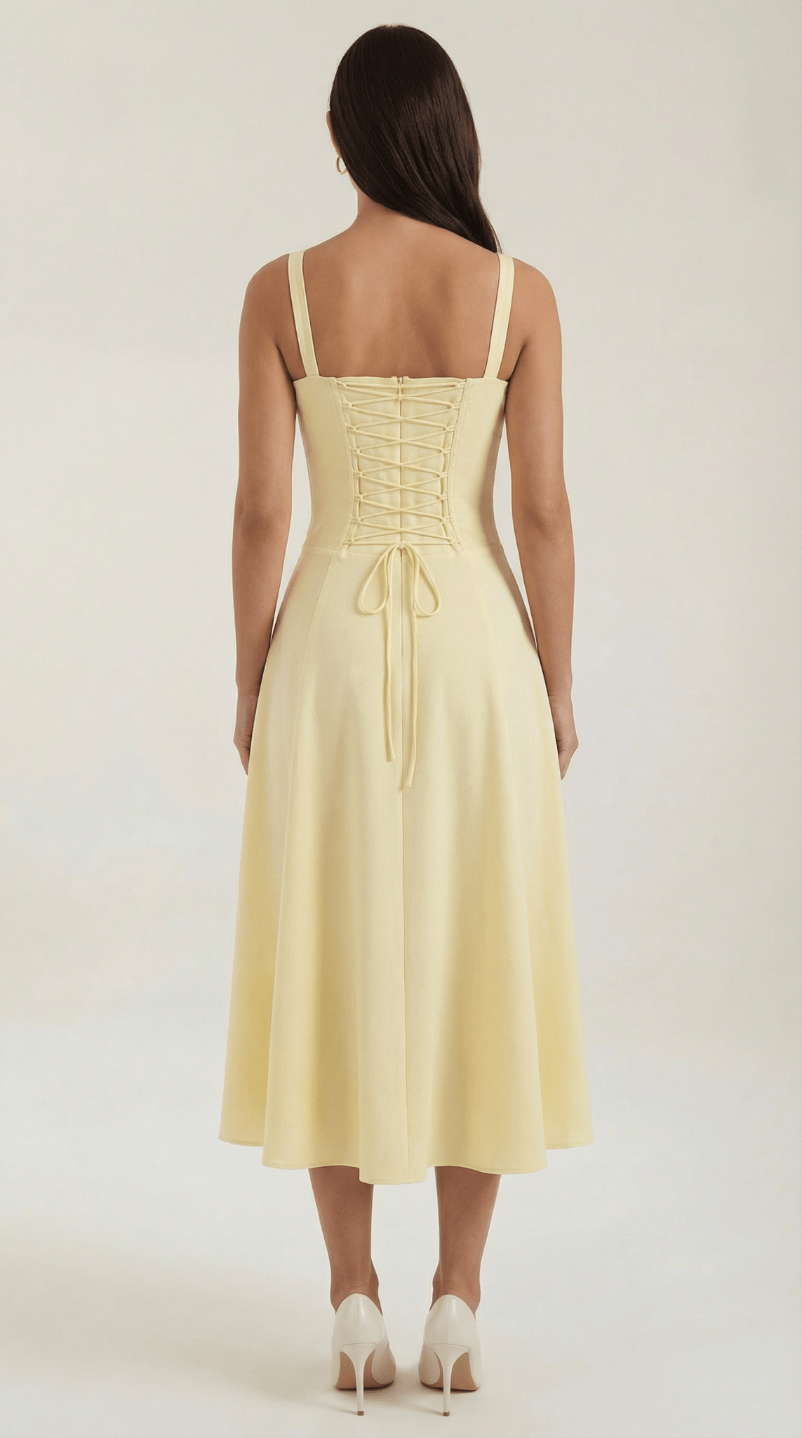 Sukienka midi dekolt w serce – krój A, wiązanie - Arkadya Outlet - Women Midi Dress