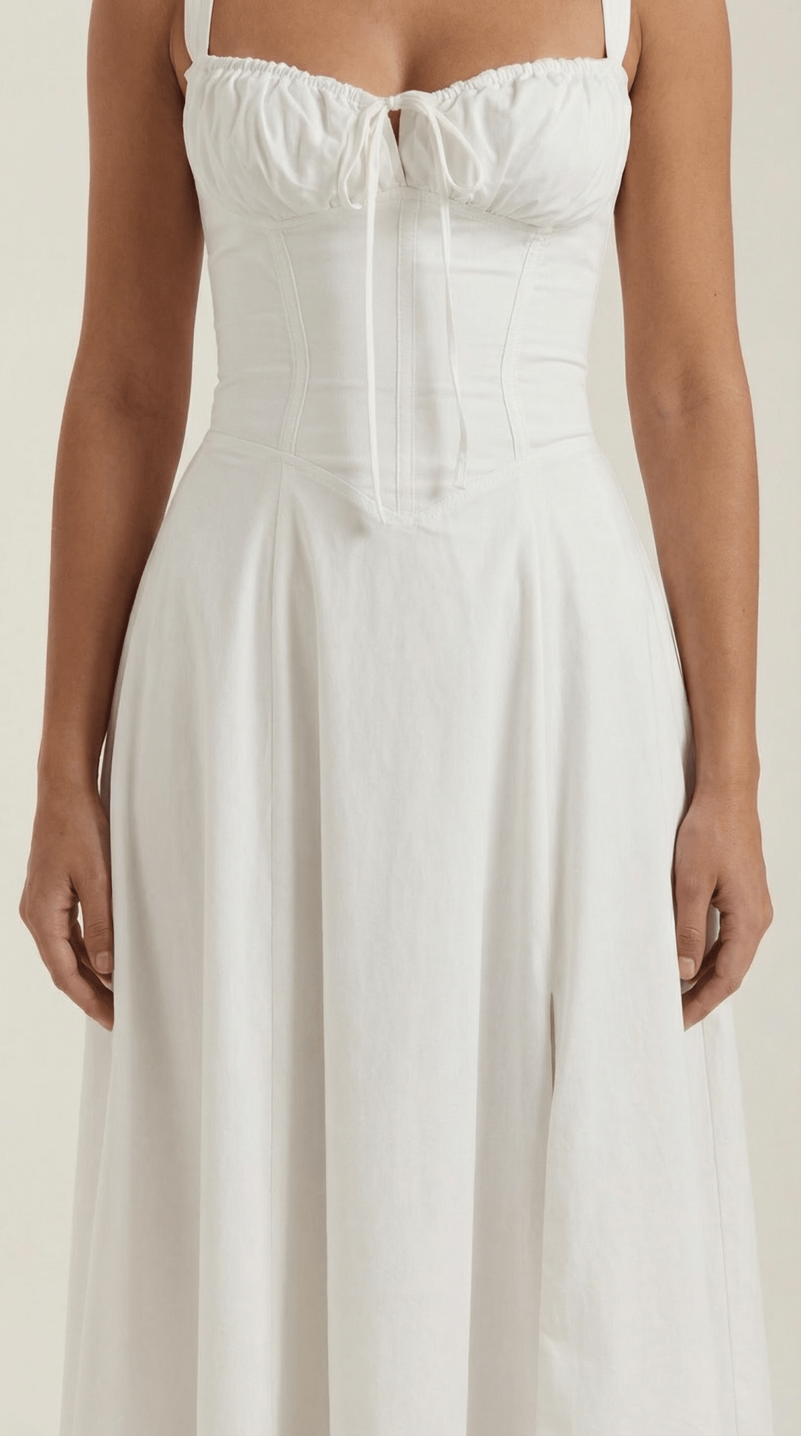 Sukienka midi dekolt w serce – krój A, wiązanie - Arkadya Outlet - Women Midi Dress