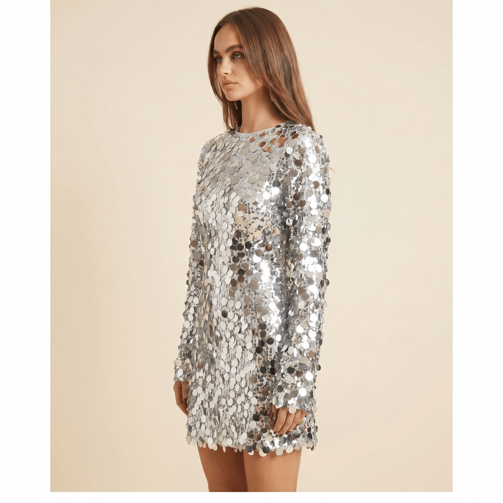 Sukienka mini damska cekinowa – okrągły dekolt, długi rękaw - Arkadya Outlet - Women Mini Dress