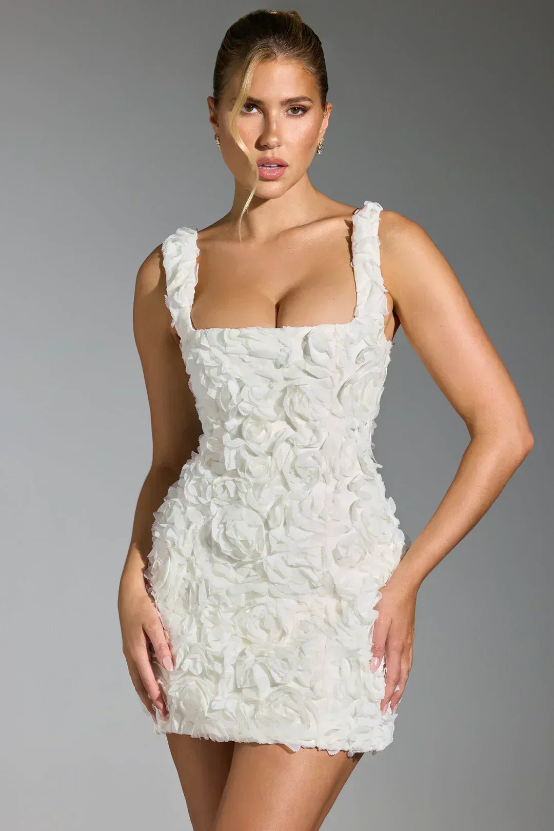 Sukienka mini gorsetowa w kwiaty - Arkadya Outlet - Women Mini Dress