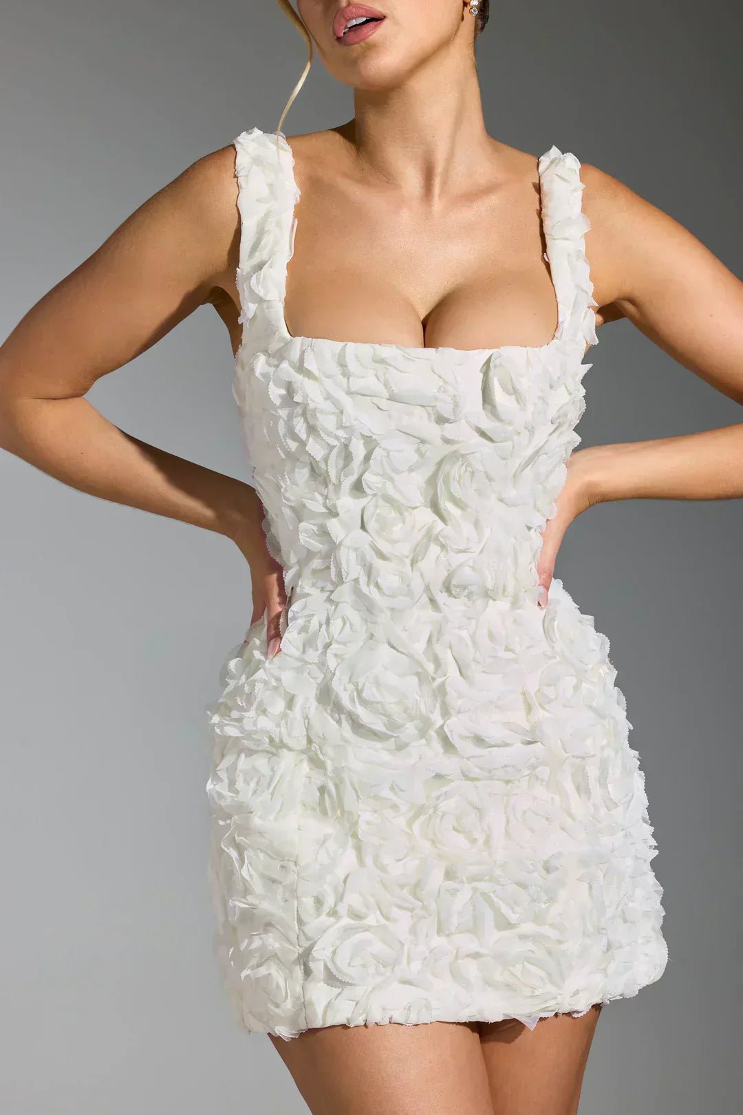 Sukienka mini gorsetowa w kwiaty - Arkadya Outlet - Women Mini Dress