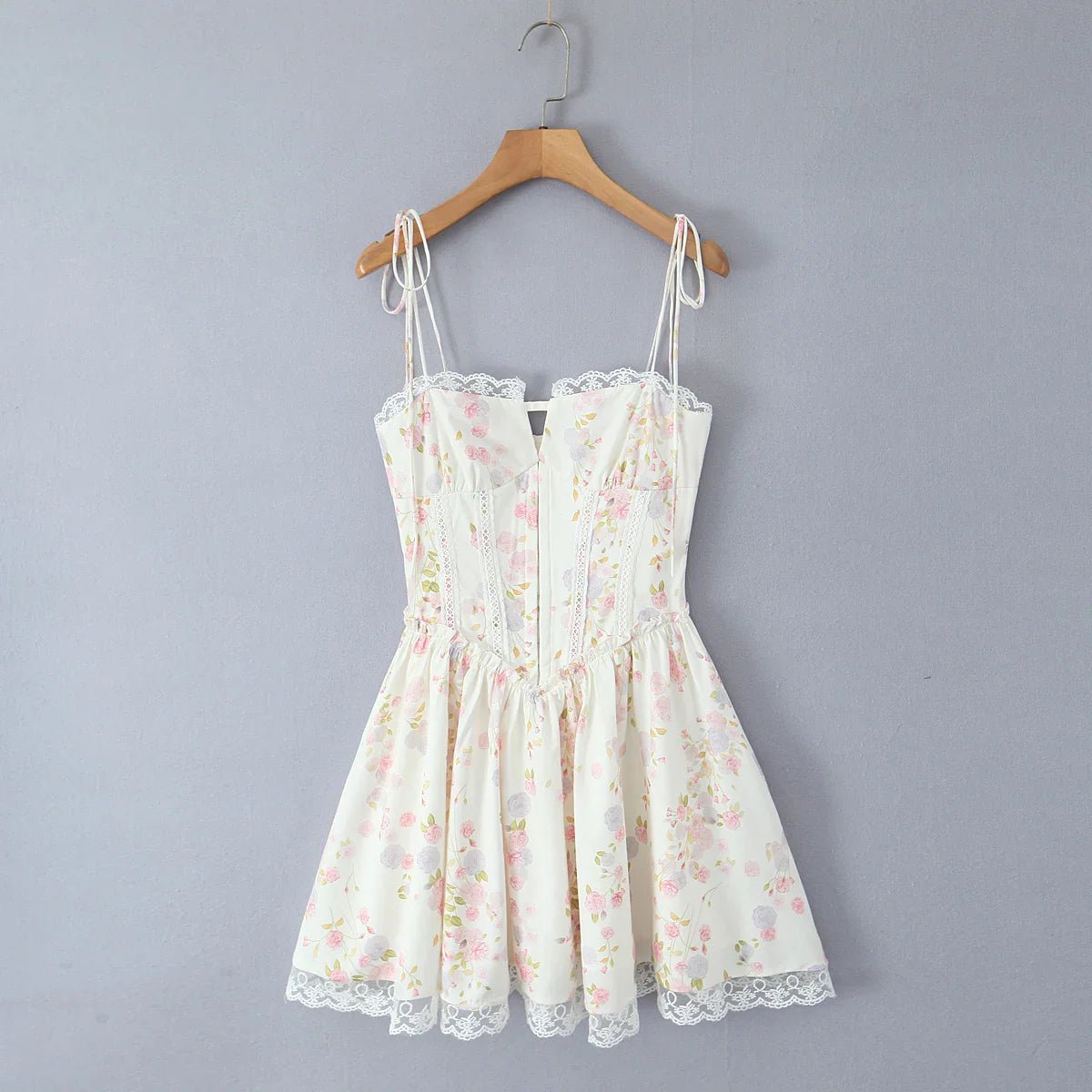Sukienka mini gorsetowa z koronką i wiązaniem - Arkadya Outlet - Women Mini Dress