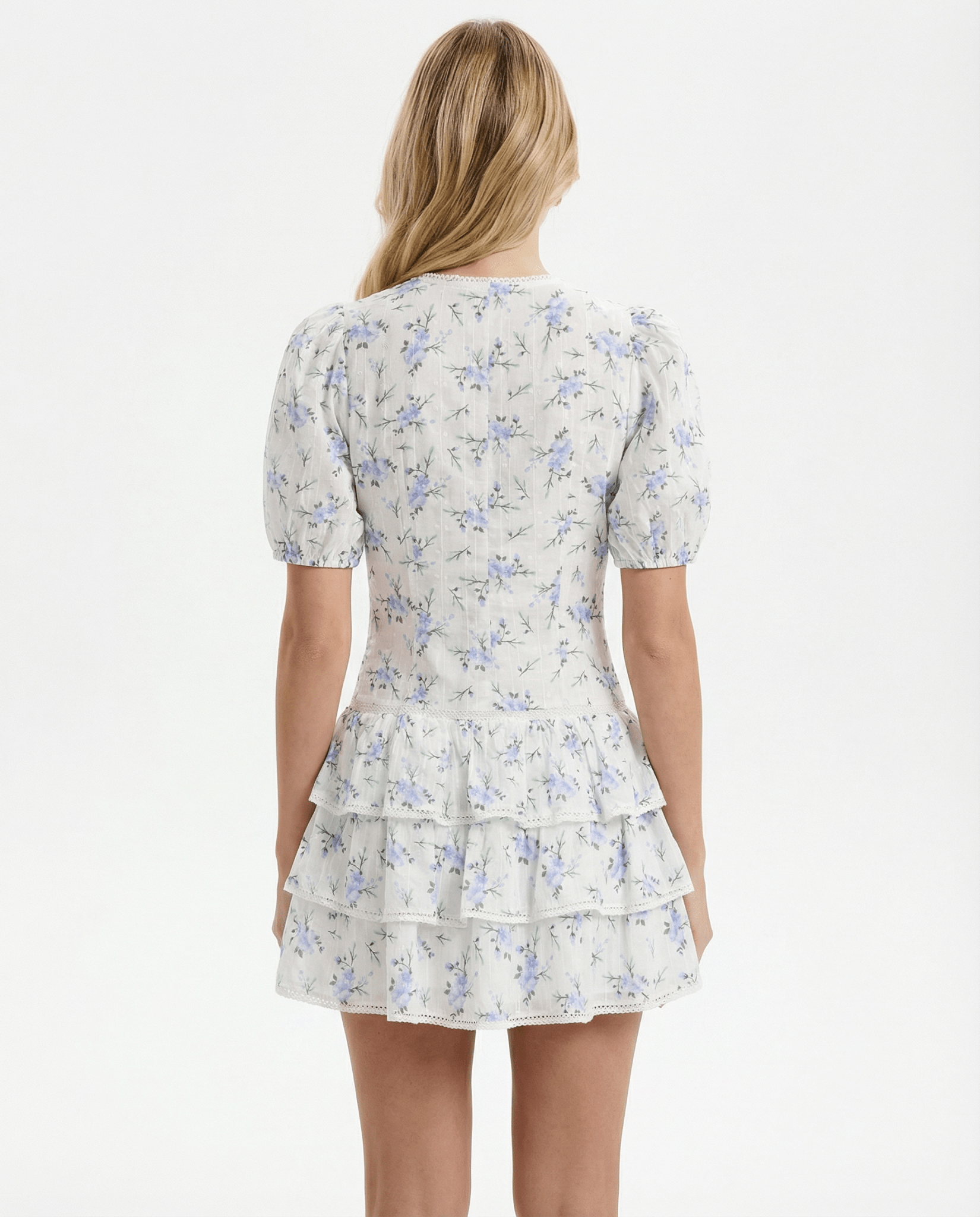 Sukienka mini z dekoltem w serek – konstrukcyjna forma - Arkadya Outlet - Women Mini Dress