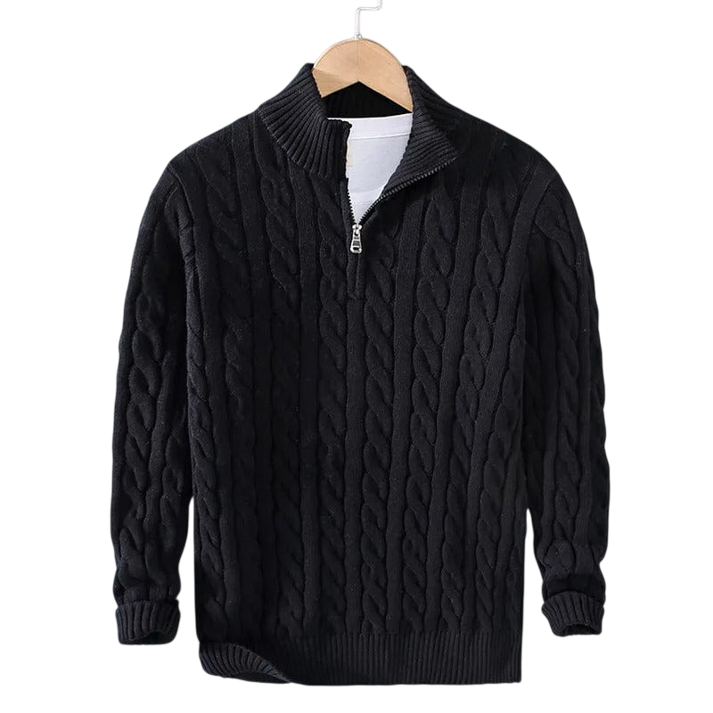 Czarny męski sweter dzianinowy z wzorem warkoczowym, kołnierz zapinany na zamek 1/4, długi rękaw