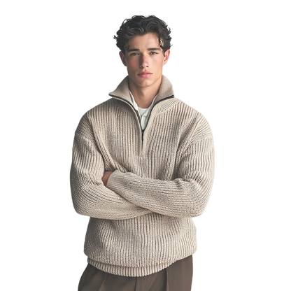 Beżowy męski sweter z grubej dzianiny, kołnierz zapinany na zamek, luźny krój, długi rękaw