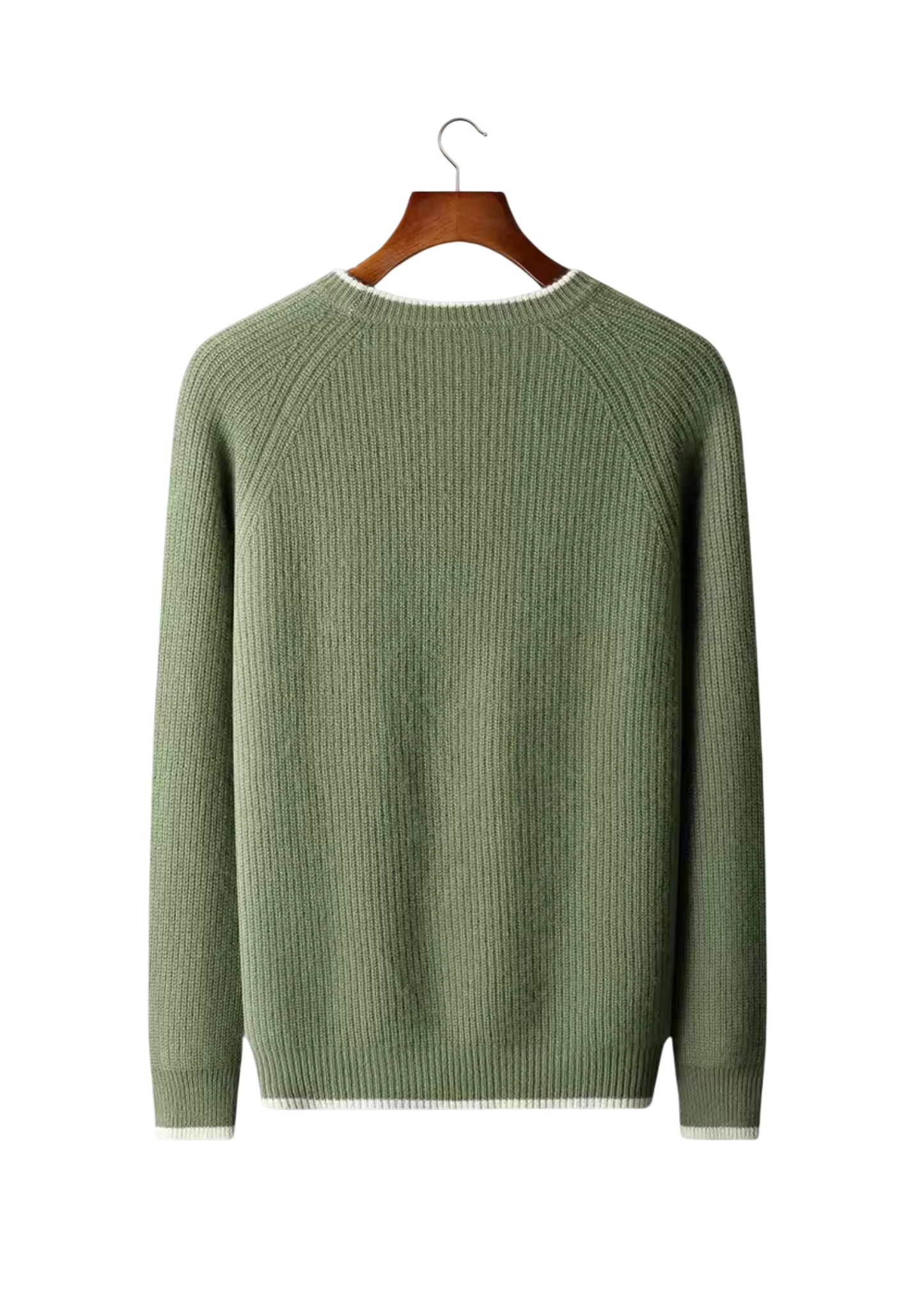 Arkadya Outlet Sweter męski dekolt okrągły prążkowana dzianina standardowy krój w kolorze szałwiowej zieleni ma długie rękawy i białe wykończenia przy dekolcie, mankietach i rąbku, prezentowane na drewnianym wieszaku na gładkim białym tle.