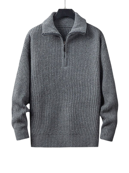 Szary męski sweter dzianinowy o prążkowanej strukturze, luźny fason, kołnierz z zamkiem, długi rękaw