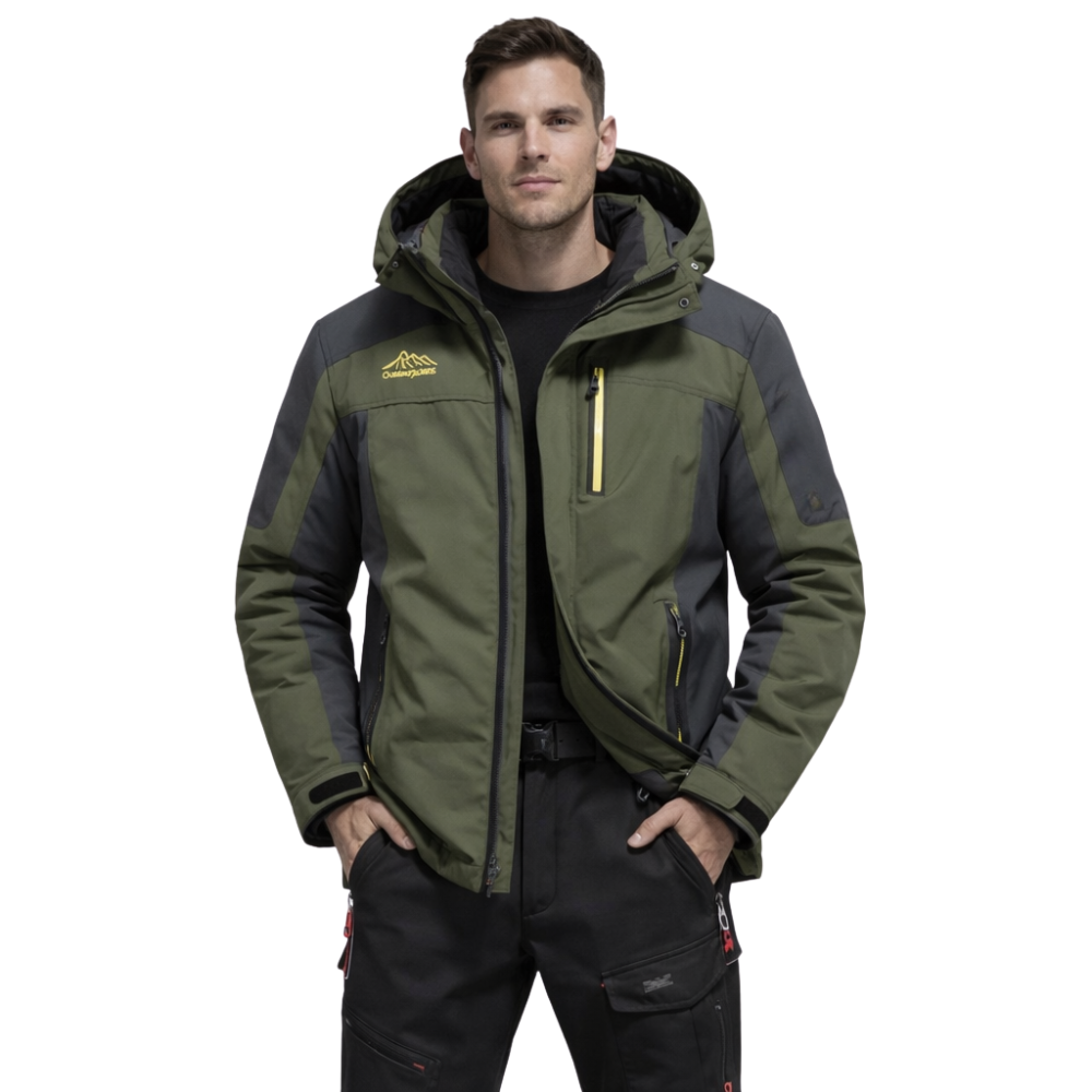 Męska kurtka zimowa z kapturem, kolor zielony; przód na modelu.