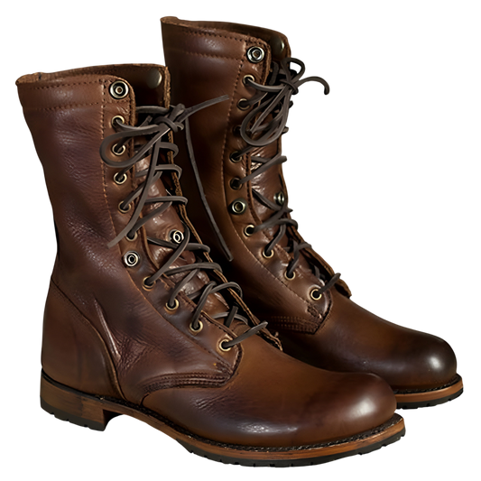 Buty Męskie Ocieplane do Ogólnego Użytku marki Arkadya Outlet - wysokie, brązowe skórzane buty sznurowane z czarnymi sznurowadłami, solidnymi gumowymi podeszwami i ciepłą podszewką - prezentowane na białym tle.