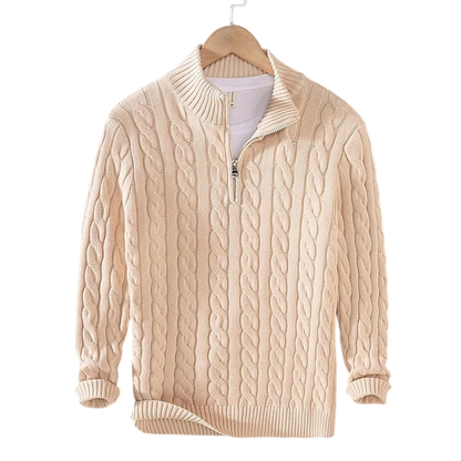 Jasnoszary męski sweter dzianinowy z warkoczowym wzorem, kołnierz zapinany na zamek 1/4, długi rękaw