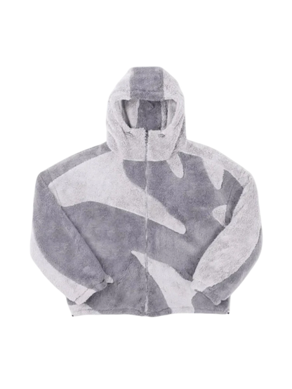 Arkadya Outlet Kurtka Z Kapturem Męska Luźny Krój Z Zamkiem Regulowana Dołem ma jasnoszaro-biały abstrakcyjny wzór moro, długie rękawy, zamek błyskawiczny z przodu i jest idealna do noszenia na co dzień. Umieszczona na białym tle.