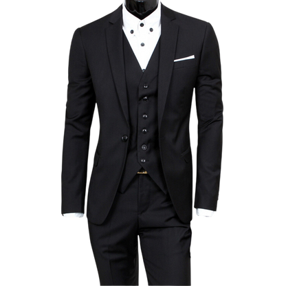 Garnitur trzyczęściowy męski Arkadya Outlet z dwurzędowym zapięciem i kieszeniami, prezentowany na manekinie z białą koszulą oraz poszetką - doskonały wybór na wyjątkowe okazje.