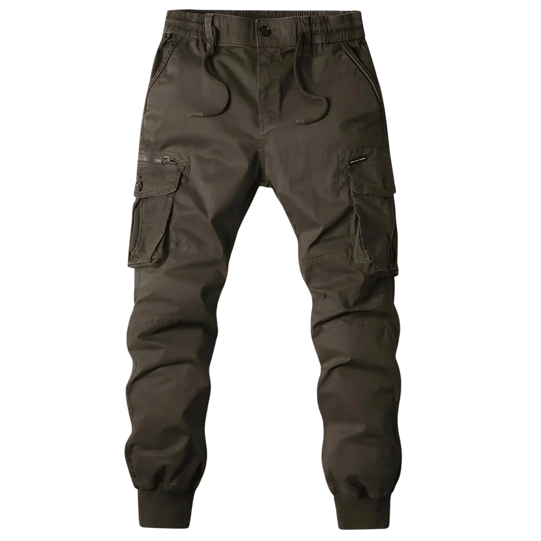 Arkadya Outlet Spodnie Cargo Męskie Kieszenie Na Zamek, z elastycznym paskiem w talii i wieloma kieszeniami na suwak, są pokazane w kolorze oliwkowym na rozmytym tle miasta.