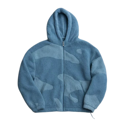 Arkadya Outlet Kurtka Z Kapturem Męska Luźny Krój Z Zamkiem Regulowana Dołem, niebieska rozpinana bluza z kapturem z jasnoniebieskim wzorem moro, kapturem ściąganym sznurkiem i elastycznymi mankietami, leży płasko na białym tle.