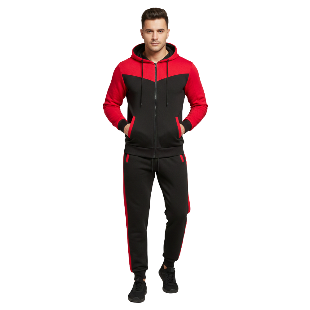 Mężczyzna zwrócony twarzą do przodu w sklepie Arkadya Outlet Komplet dresowy męski dwuczęściowy z kapturem i dresami, ubrany w czarno-czerwoną bluzę z kapturem i pasujące do niej joggery, z czarnymi butami sportowymi i neutralnym wyrazem twarzy, na białym tle.