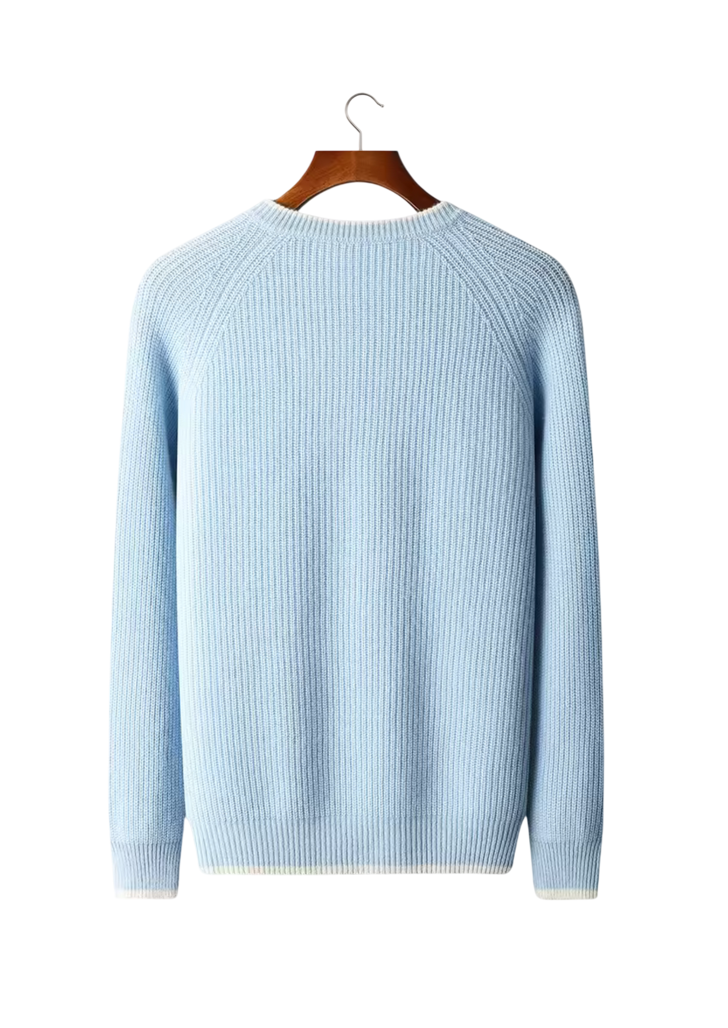 Arkadya Outlet Sweter męski dekolt okrągły prążkowana dzianina standardowy krój w kolorze jasnoniebieskim jest prezentowany od tyłu na drewnianym wieszaku, podkreślając jego prążkowaną fakturę i proste mankiety na białym tle.