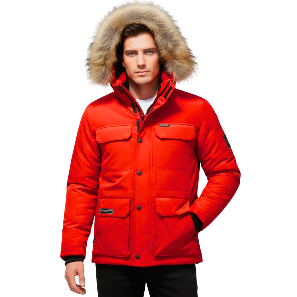 Osoba nosząca kurtkę Arkadya Outlet Kurtka Parka Męska Ocieplana z Kapturem na Zimę w jaskrawoczerwonym kolorze, z wyściełanym futrem kapturem, wieloma kieszeniami i czarnymi guzikami, stojąca na prostym białym tle.
