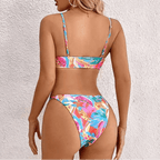 Bikini damskie dwuczęściowe z trójkątną górą i wysoko wyciętym dołem – wiązanie z przodu - Arkadya Outlet - Women Swimwear