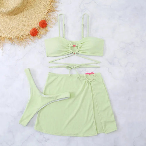 Bikini damskie trzyczęściowe z regulowanymi paskami i ozdobnym pierścieniem w kształcie serca - Arkadya Outlet - Women Swimwear