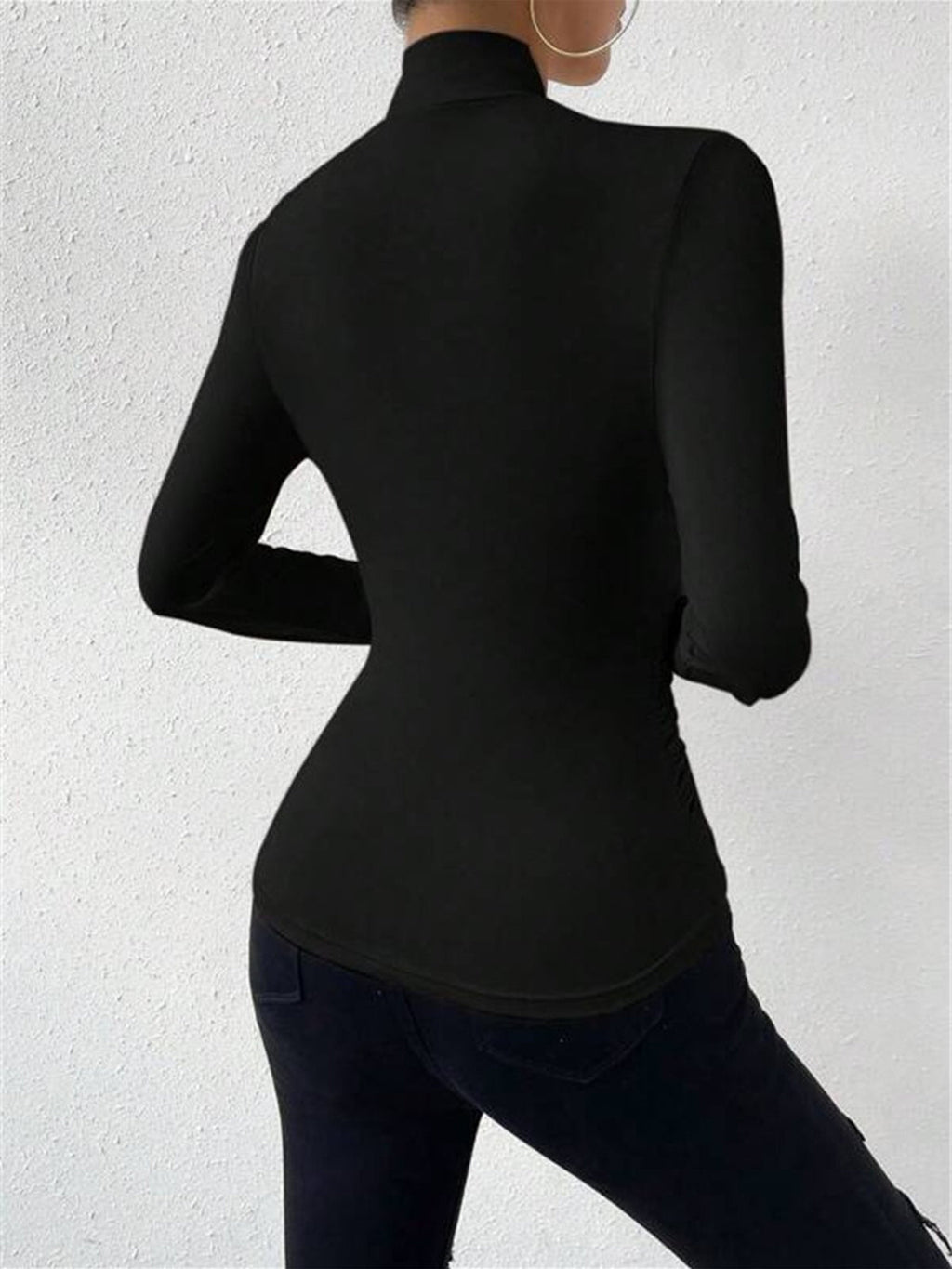 Bluzka damska kopertowa z długim rękawem - Arkadya Outlet - Women Top