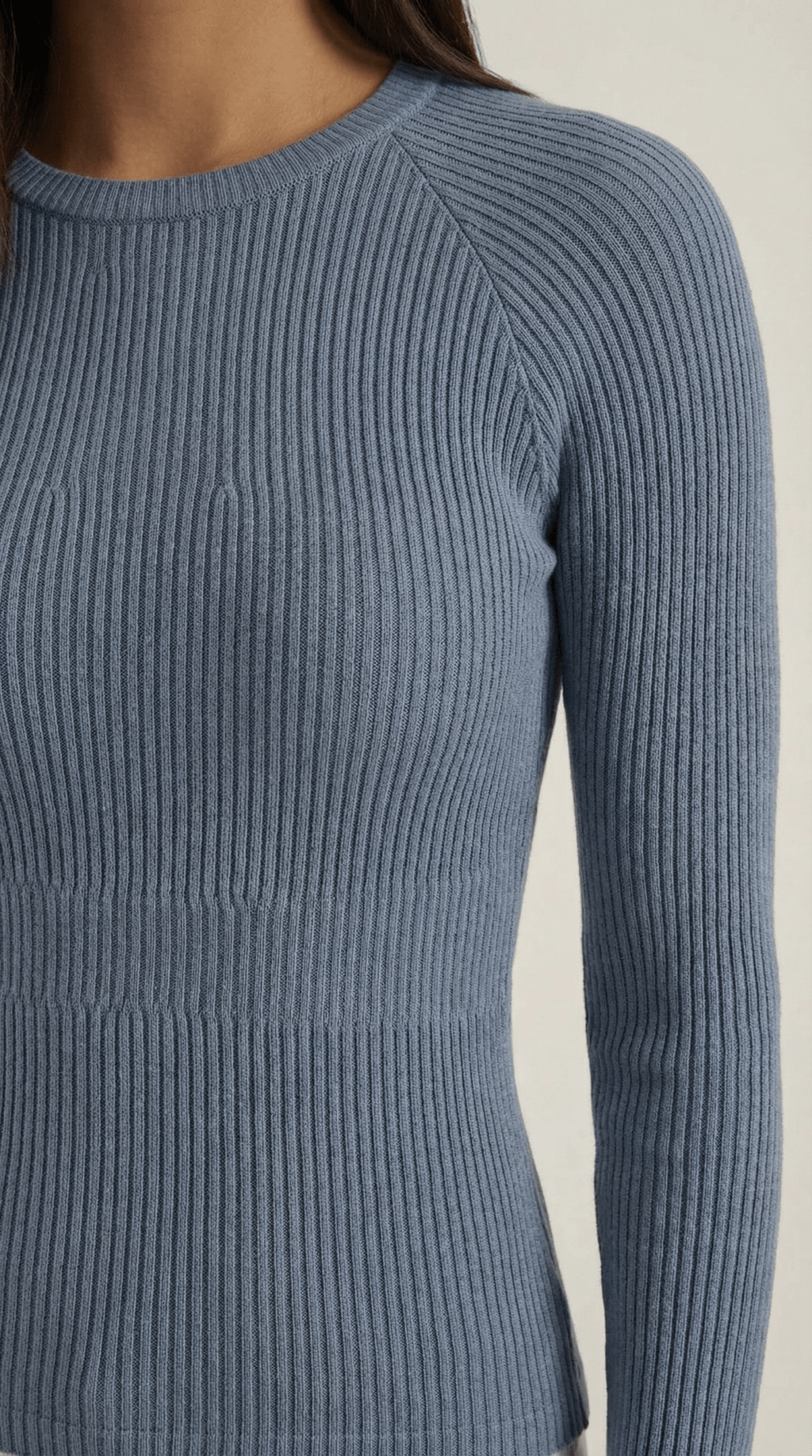 Bluzka damska prążkowana z okrągłym dekoltem - Arkadya Outlet - Women Top