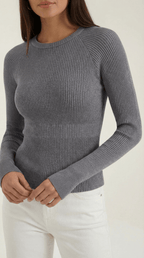 Bluzka damska prążkowana z okrągłym dekoltem - Arkadya Outlet - Women Top