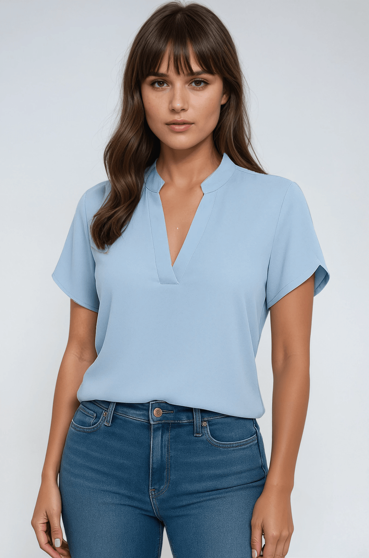 Bluzka damska z dekoltem V i stójką - Arkadya Outlet - Women Blouse