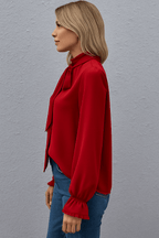 Bluzka damska z długim rękawem i wiązaniem przy szyi - Arkadya Outlet - Women Blouse