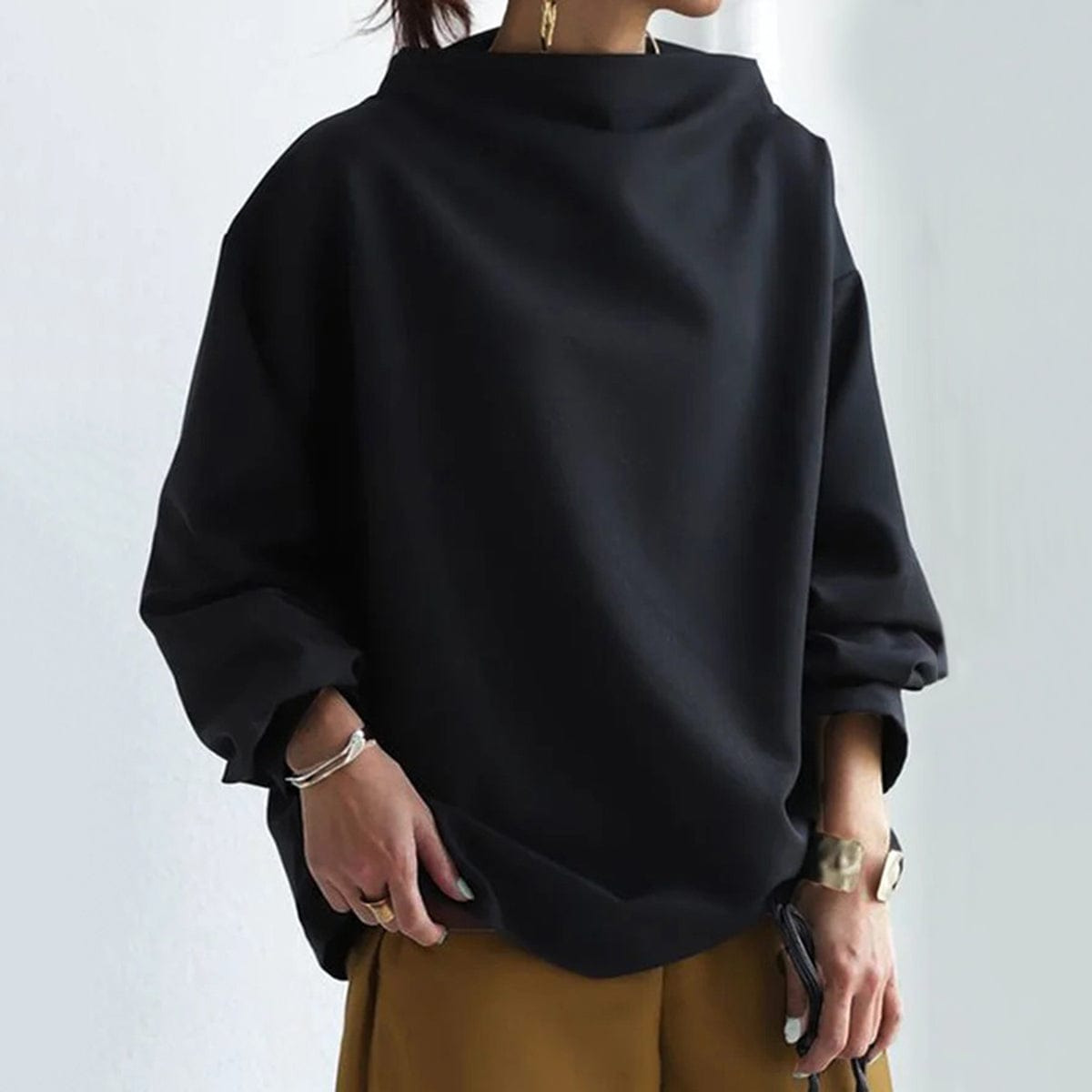 Damska Bluza z Lejkiem | Luźny Krój z Opuszczonymi Ramionami - Arkadya Outlet - Sweaters