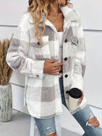 Damska Kurtka Polarowa | Krój Relaxed z Guzikami z Przodu - Arkadya Outlet - Jackets