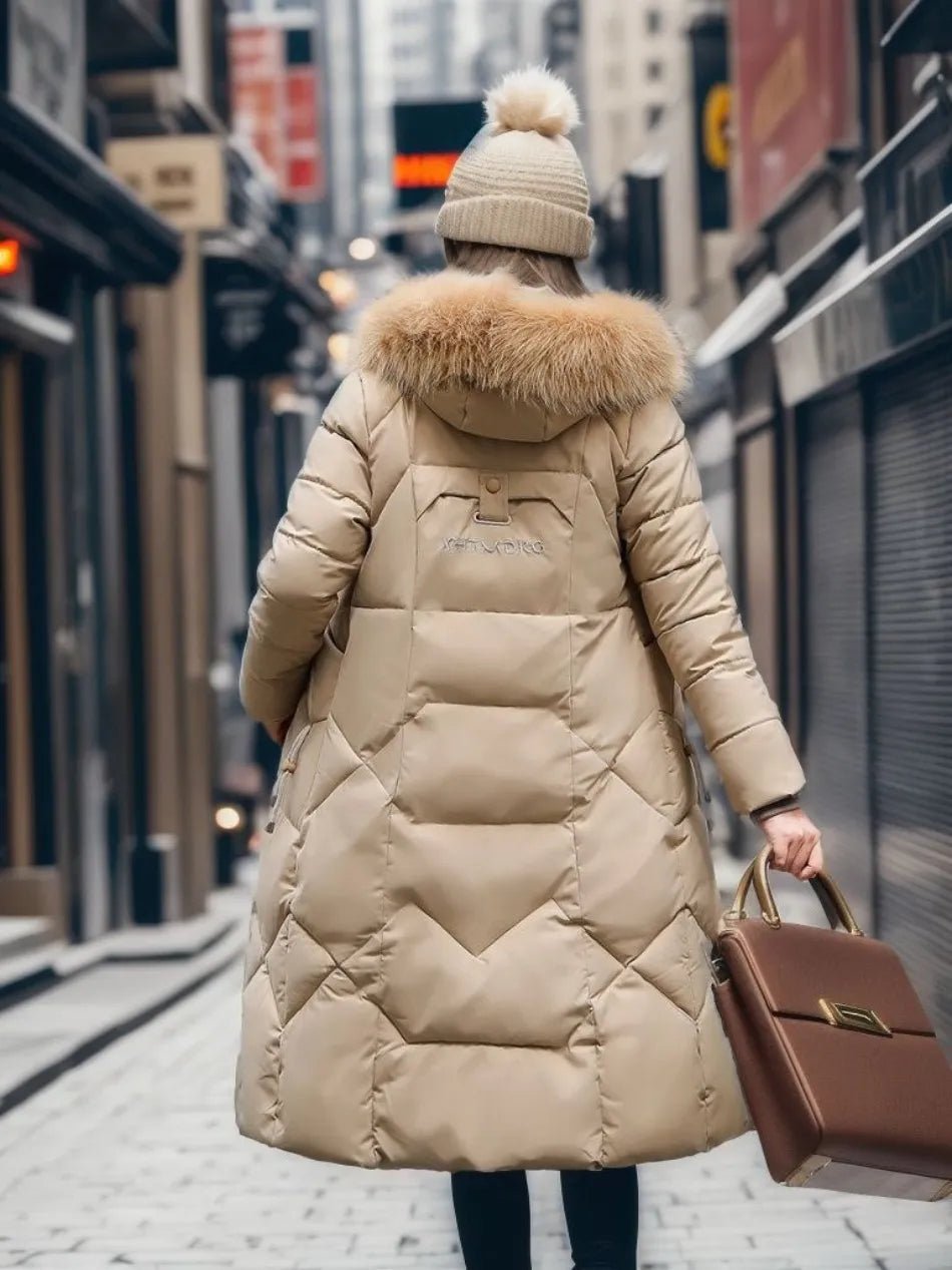 Damska Kurtka Puchowa | Przedłużona z kapturem z futerkiem - Arkadya Outlet - Jackets