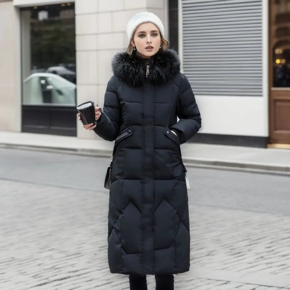 Damska Kurtka Puchowa | Przedłużona z kapturem z futerkiem - Arkadya Outlet - Jackets