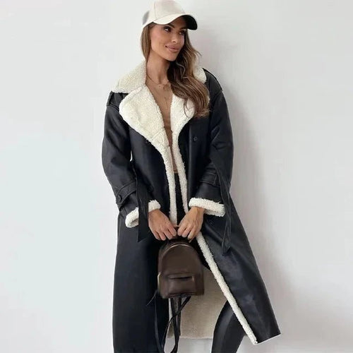 Damski Płaszcz | Długi krój z paskiem i kołnierzem wykładanym - Arkadya Outlet - Coats