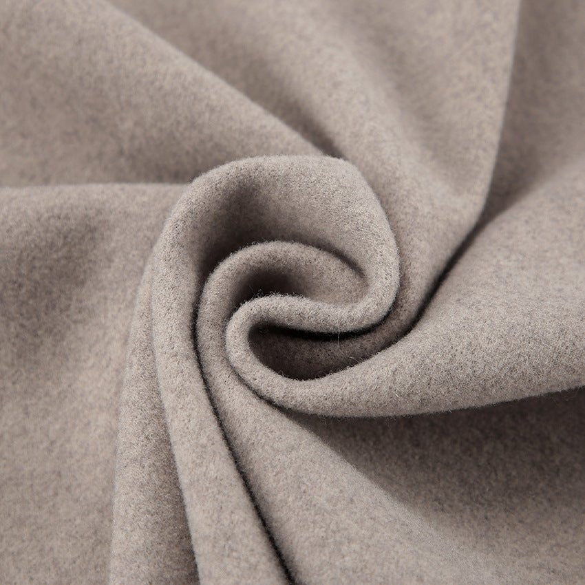 Damski Płaszcz | Dwurzędowe zapięcie i dopasowany krój - Arkadya Outlet - Coats