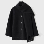 Damski Płaszcz | Luźny krój z wbudowanym frędzlowym szalem - Arkadya Outlet - Coats
