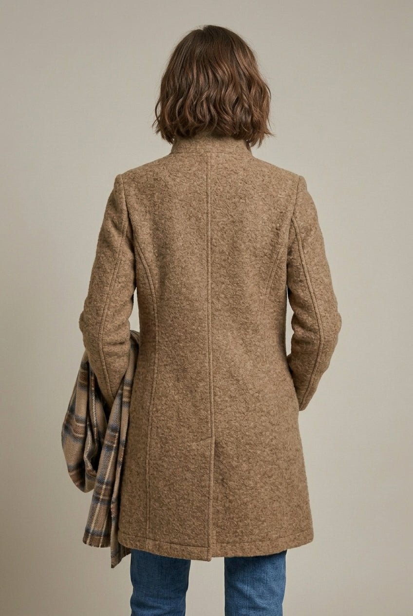 Damski Płaszcz | Notched kołnierz i zapięcie na guziki długość midi - Arkadya Outlet - Coats