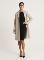 Damski Płaszcz | Prosty krój z ukrytym rzędem guzików z przodu - Arkadya Outlet - Coats