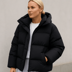 Damski Płaszcz Zimowy | Luźny krój z pikowaną konstrukcją i kapturem - Arkadya Outlet - Coats