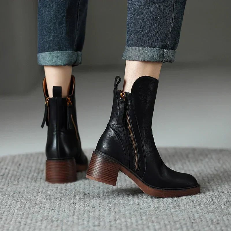 Damskie Botki Chelsea z Okrągłym Noskiem i Obcasem - Arkadya Outlet - Boots